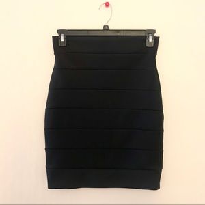 Black lined pencil skirt, XL (a’gaci)